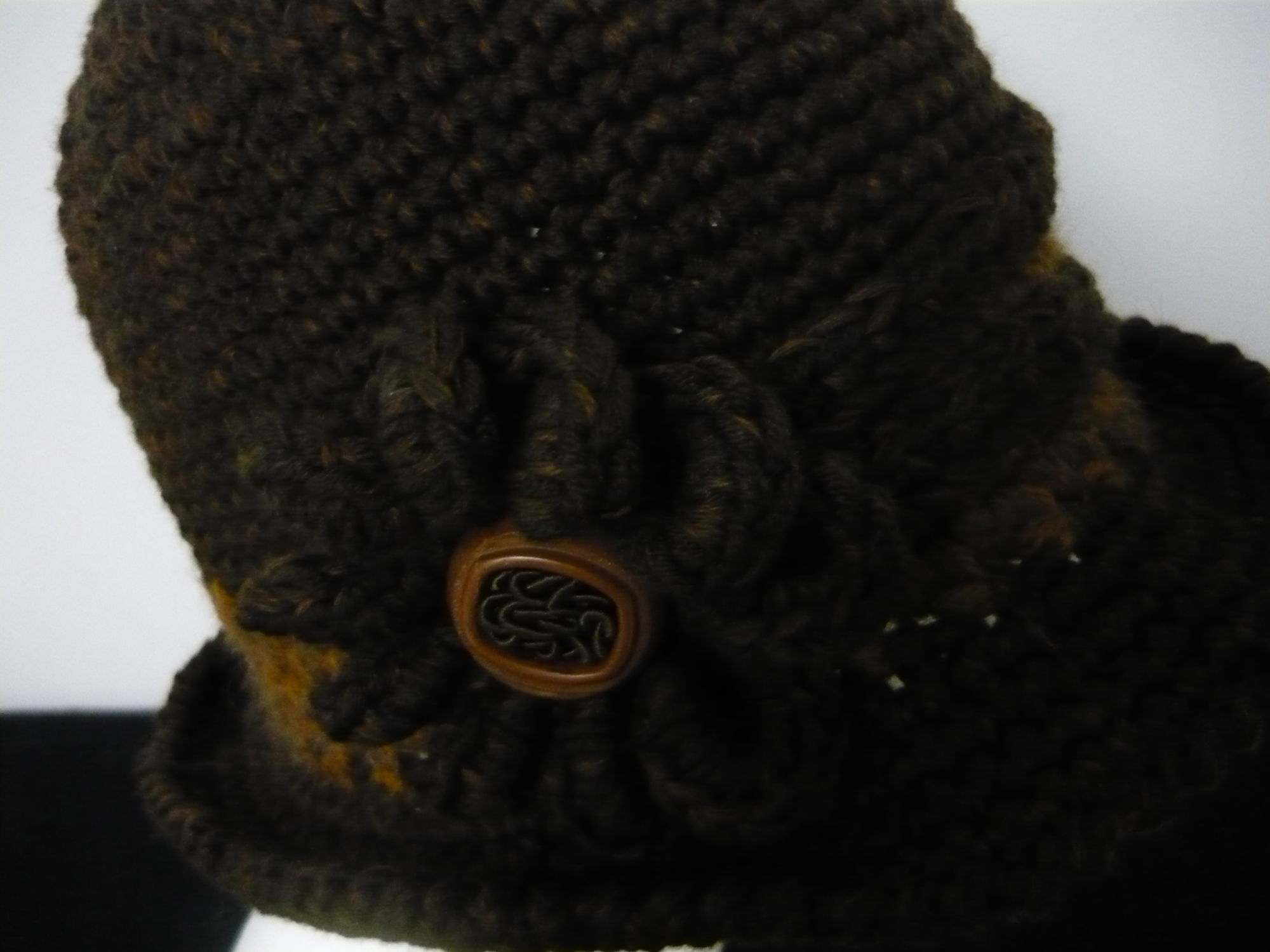 Cloche donna fatto a mano - lana merinos. - immagine 3