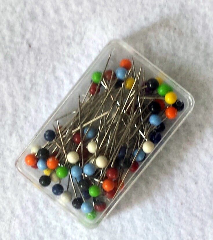 Spilli con testa in plastica colorata - immagine 4