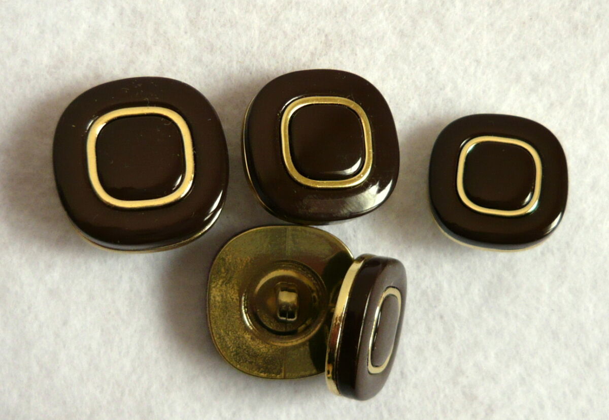 Bottone fine 60 in ABS e resina