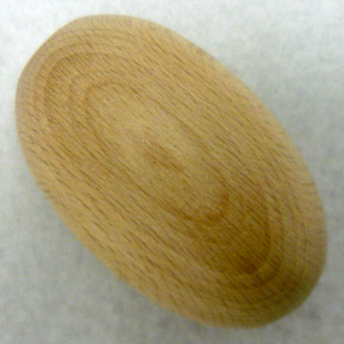 Uovo in legno per rammendo