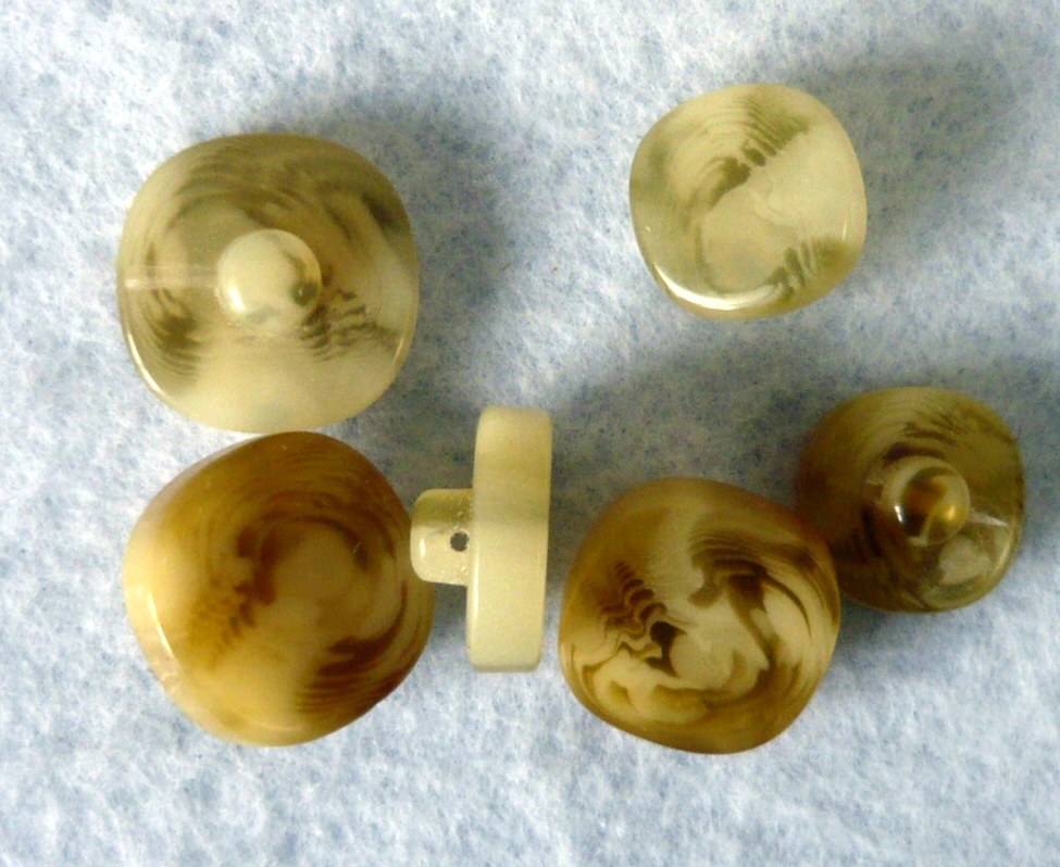 Bottone in resina anni 70