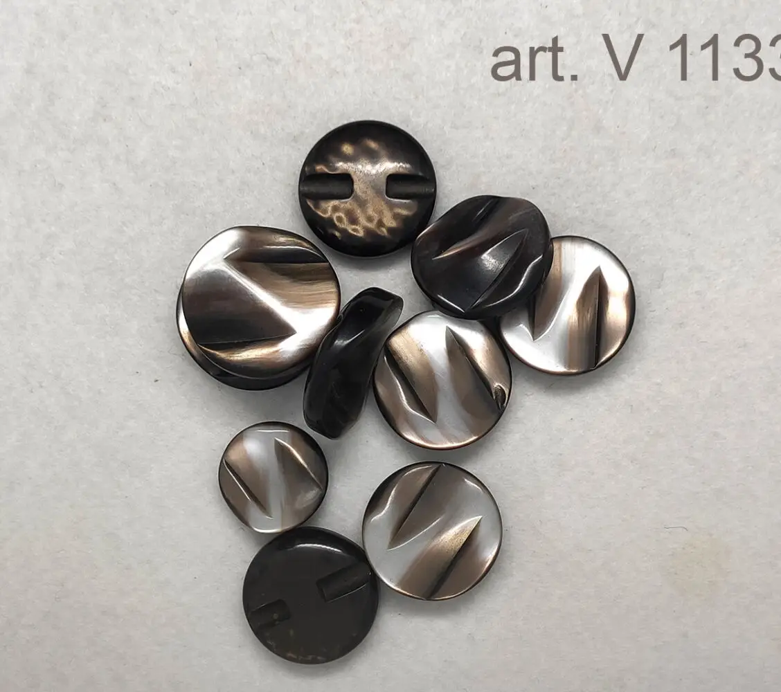 Bottone in resina anni 80