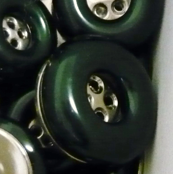 Bottone fine anni 70 resina e ABS - immagine 6