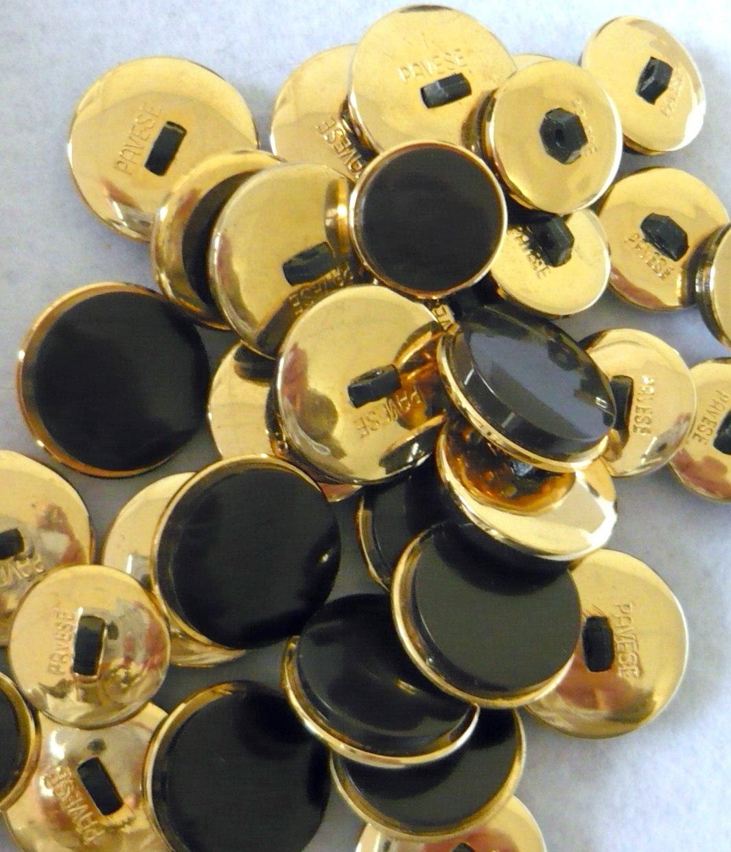 Bottone vintage Secondo Stefano Pavese anni 70 - immagine 2