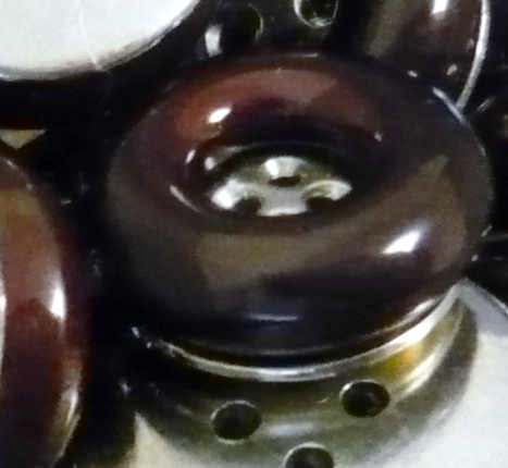 Bottone fine anni 70 resina e ABS - immagine 7