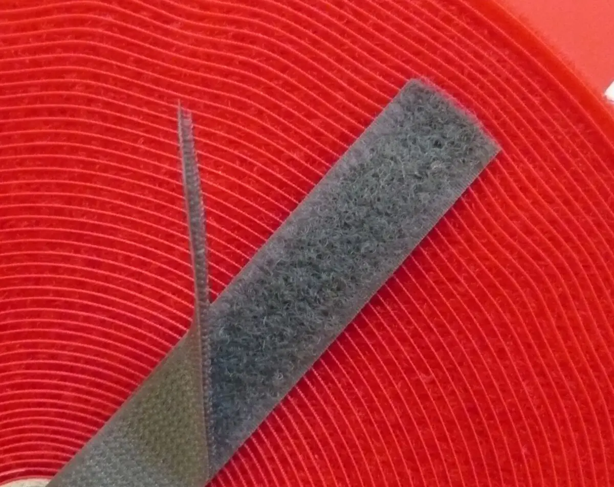 velcro9.jpg.webp