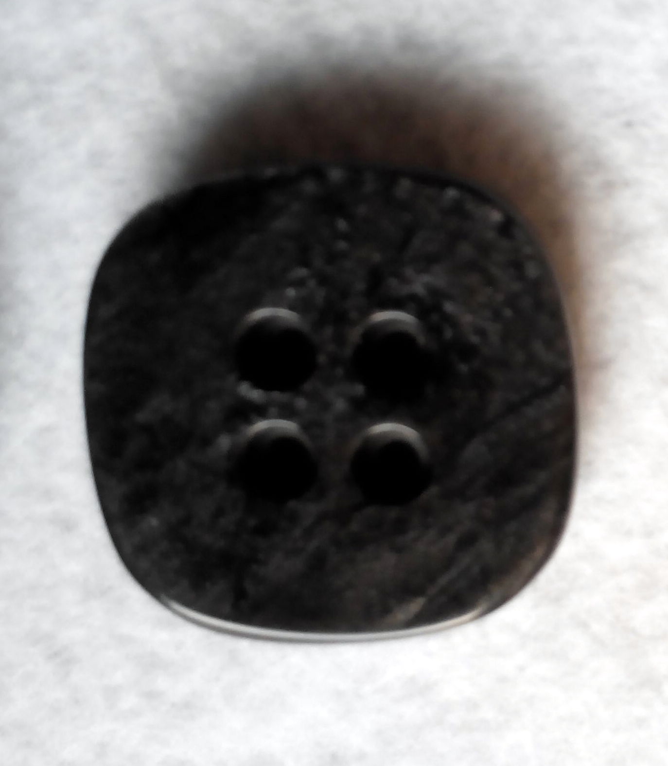 Bottone Piatto 4 fori quadrato - immagine 6