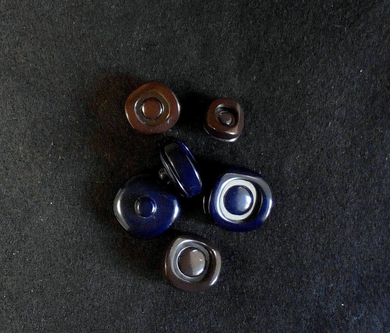 Bottone vecchio (art v1026) - immagine 2