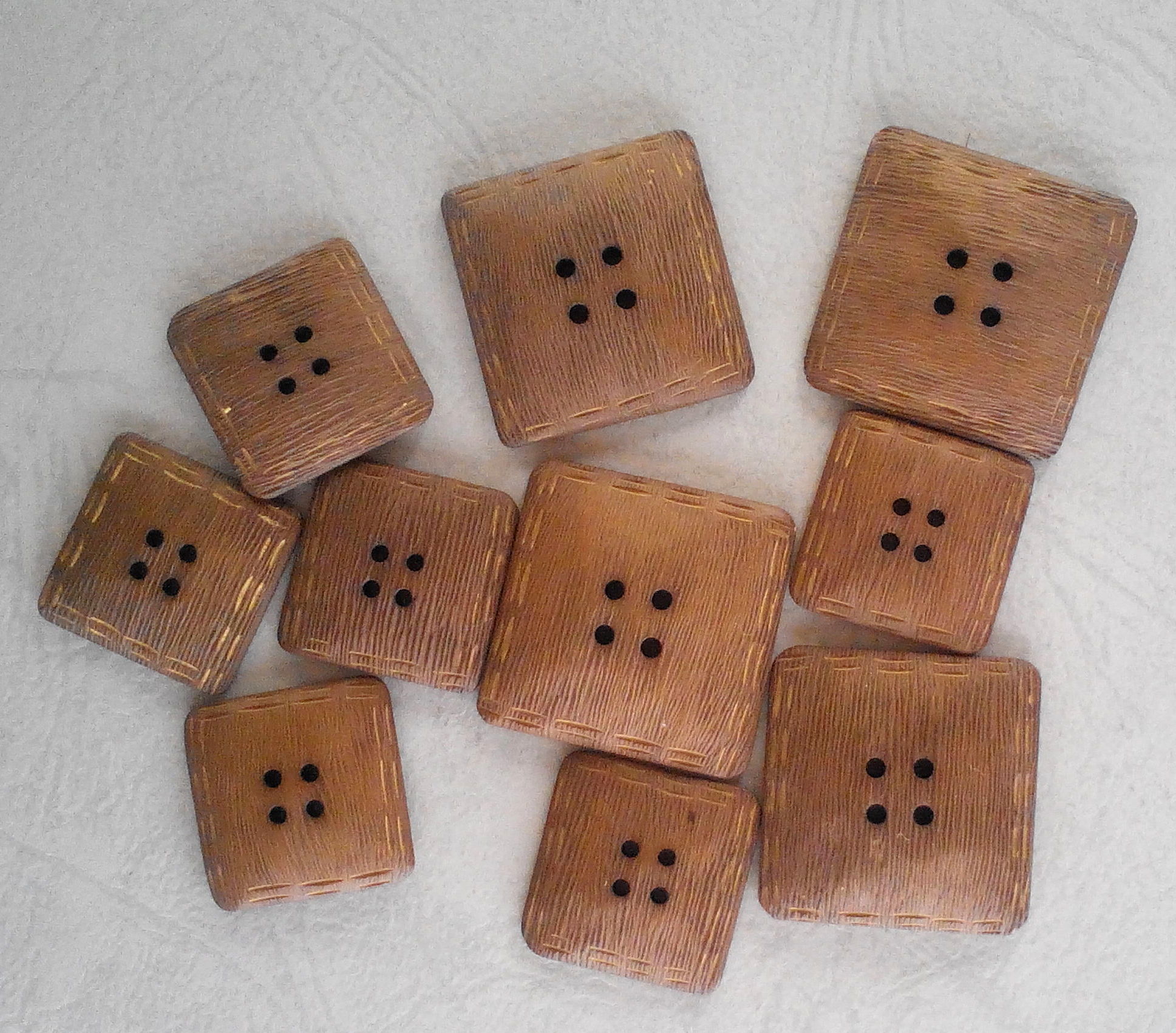 set di 10 bottoni di fine anni 50 (art L60) - immagine 4