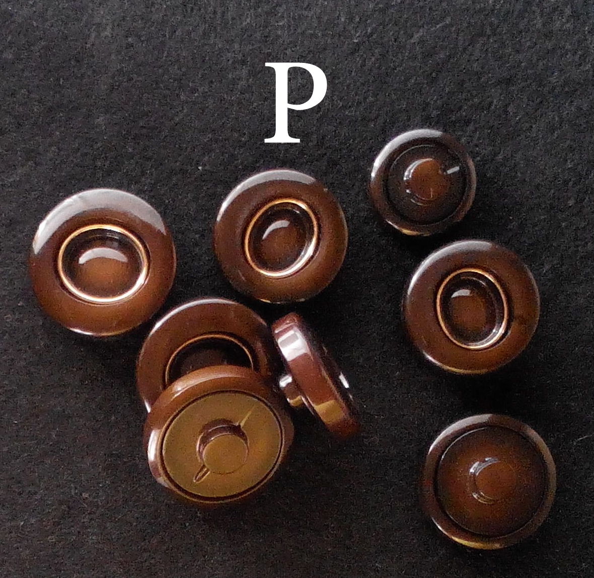 Set di bottoni vintage degli anni 60/70/80 - immagine 17