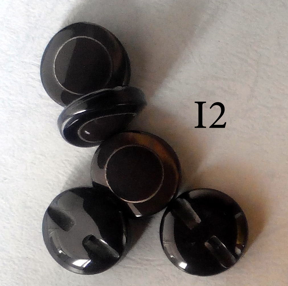 Set di bottoni vintage degli anni 60/70/80 - immagine 12