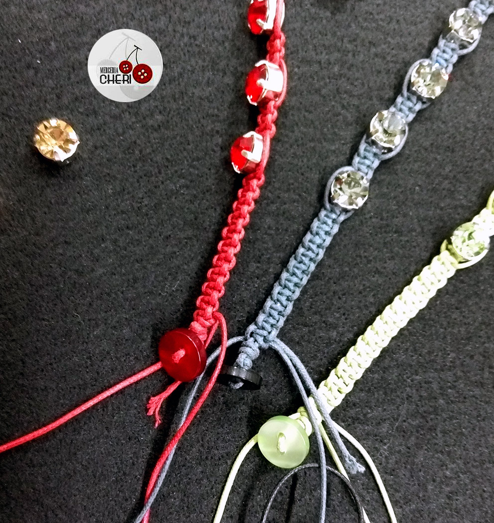 Strass incastonati - immagine 3