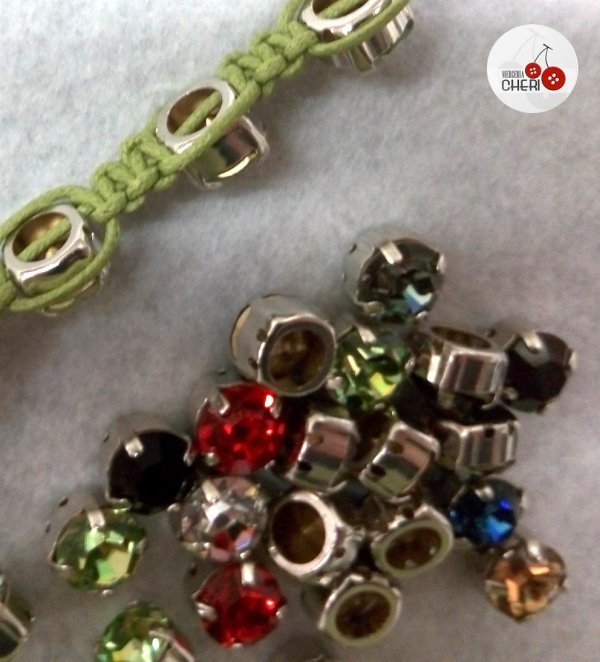 Strass incastonati - immagine 6