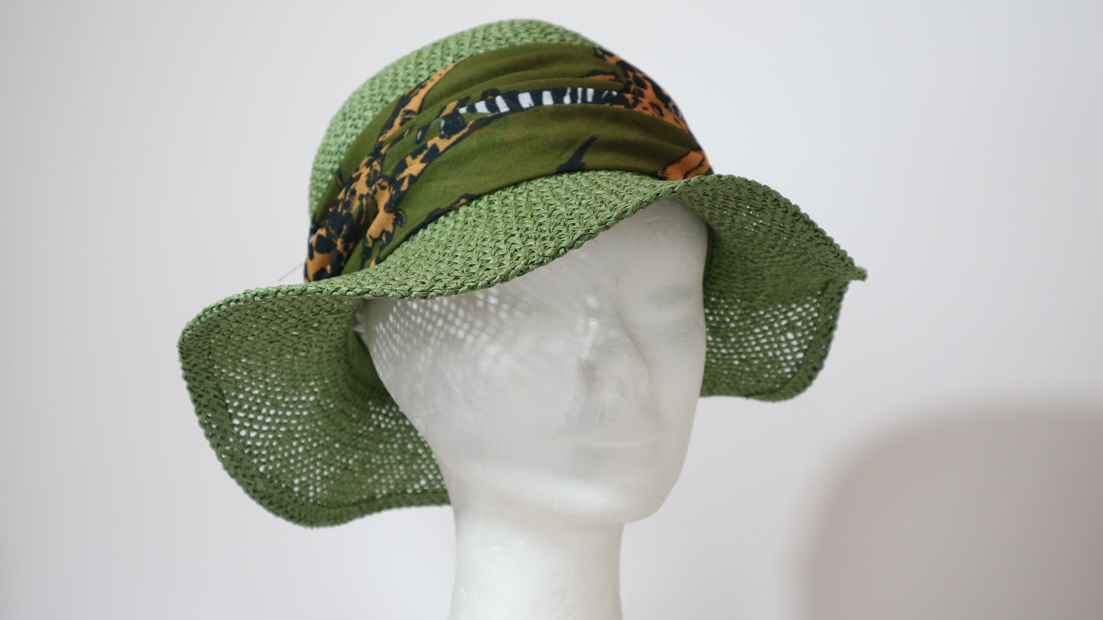 Cappello da spiaggia traforato Verde Salvia - immagine 2