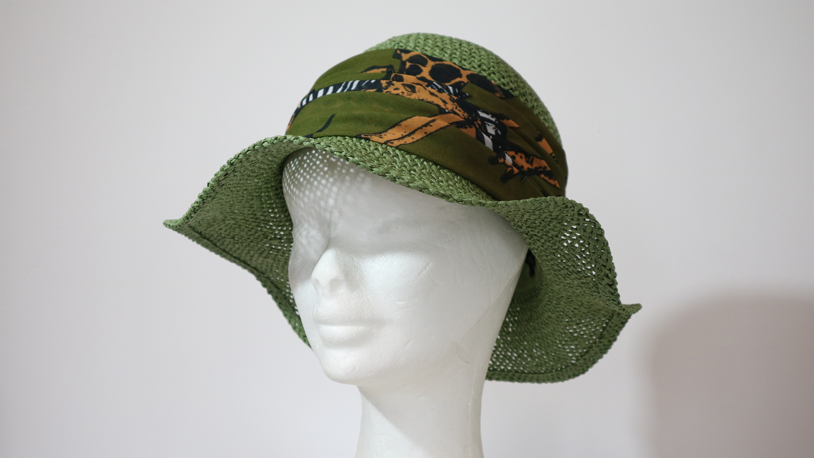 Cappello da spiaggia traforato Verde Salvia