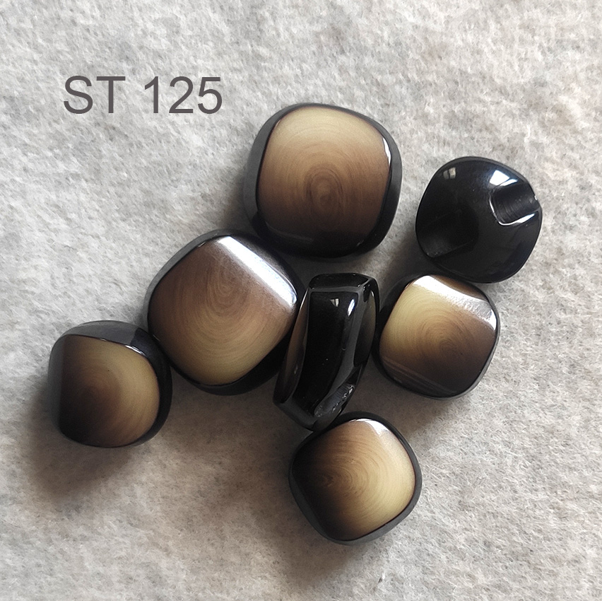 Set bottoni vintage selezionati - immagine 14