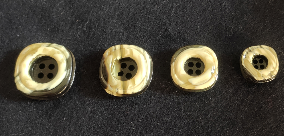 Bottone vintage striati anni 70 - immagine 2