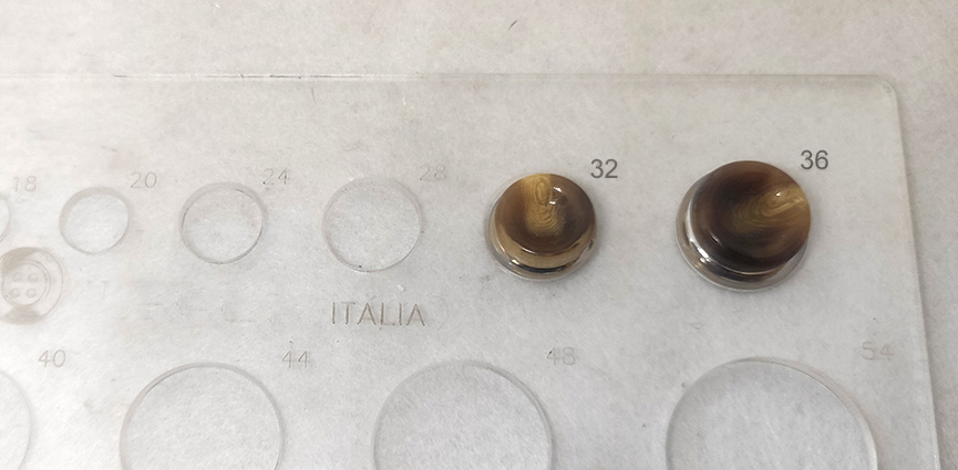 set 11 Bottoni vintage - immagine 4