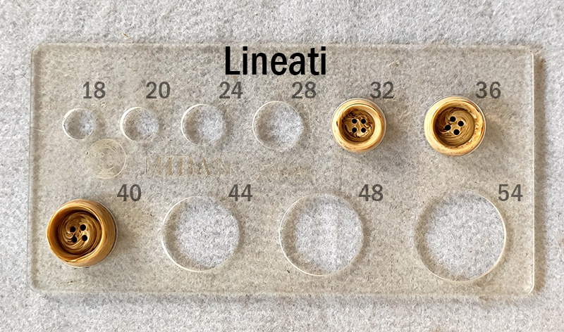 Bottone  vintage fine anni 60 - immagine 3