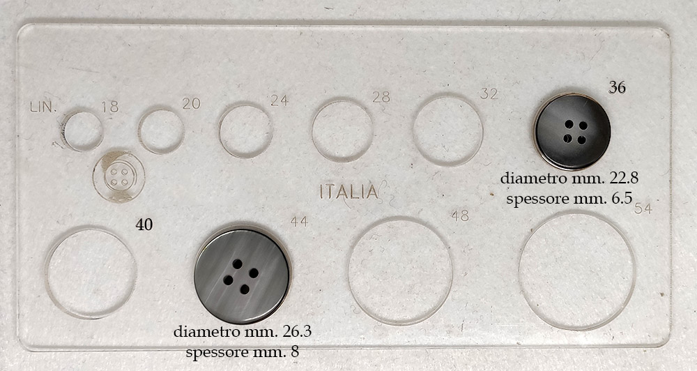 Set di 8 bottoni vintage anni 70 - immagine 4