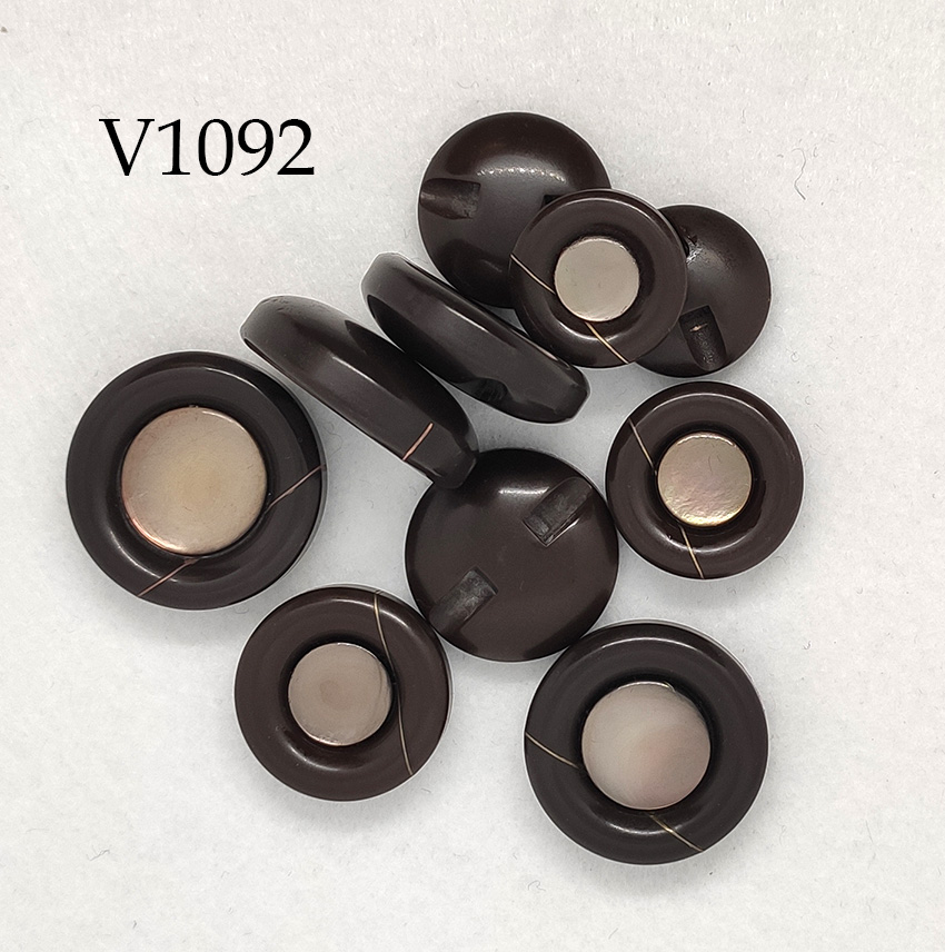 Bottone vintage con madre perla anni 70