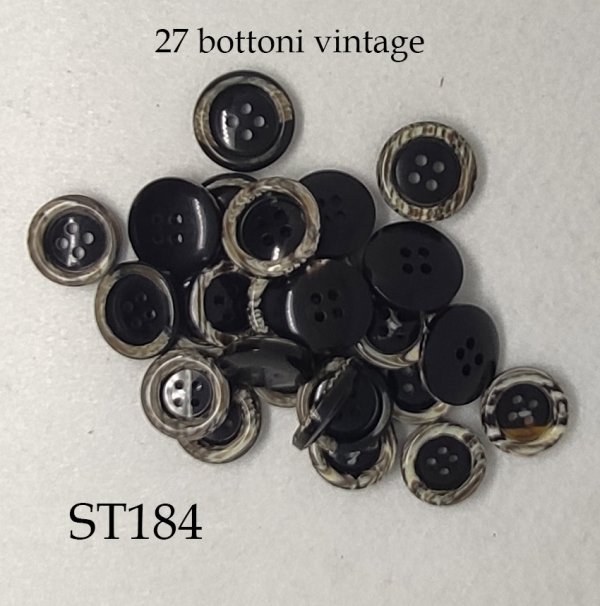 ultimo set di 27 bottoni vintage