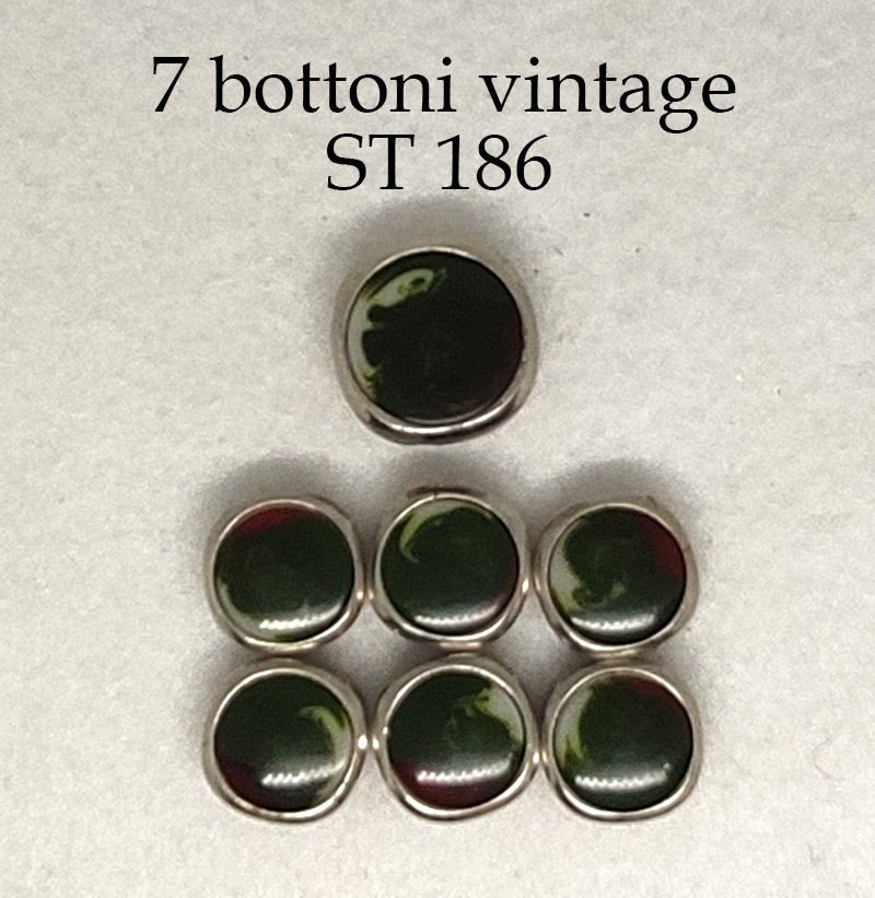 Ultimi 7 bei bottoni vintage - immagine 2