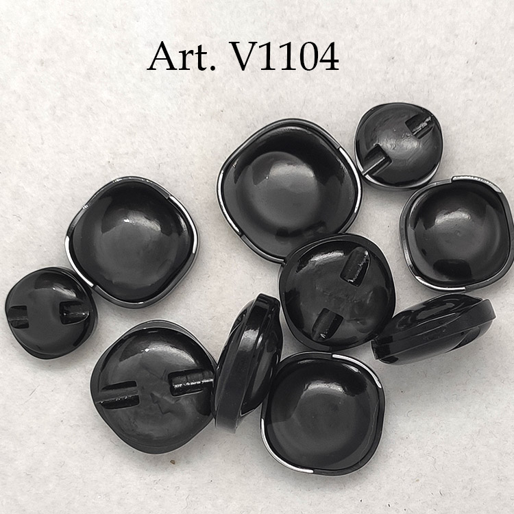 v1104-2.jpg