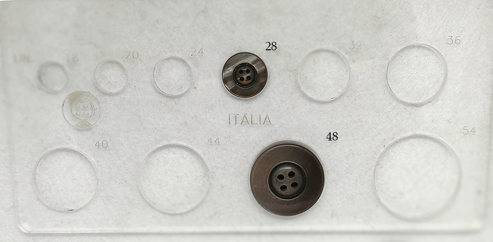 Set di 13 bottoni vintage primi anni 70 - immagine 4