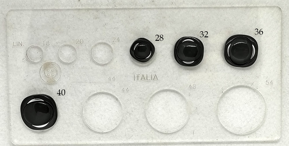 32 bei bottoni vintage quadrati anni settanta - immagine 4