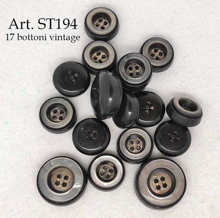 Set di 17 bottoni vintage degli anni 70