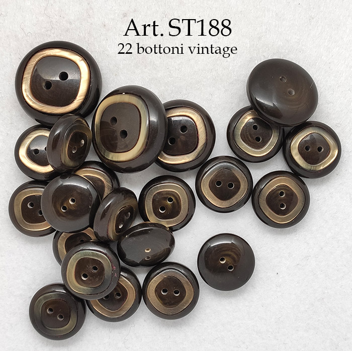 set di 22 bottoni vintage  dei primi anni 80