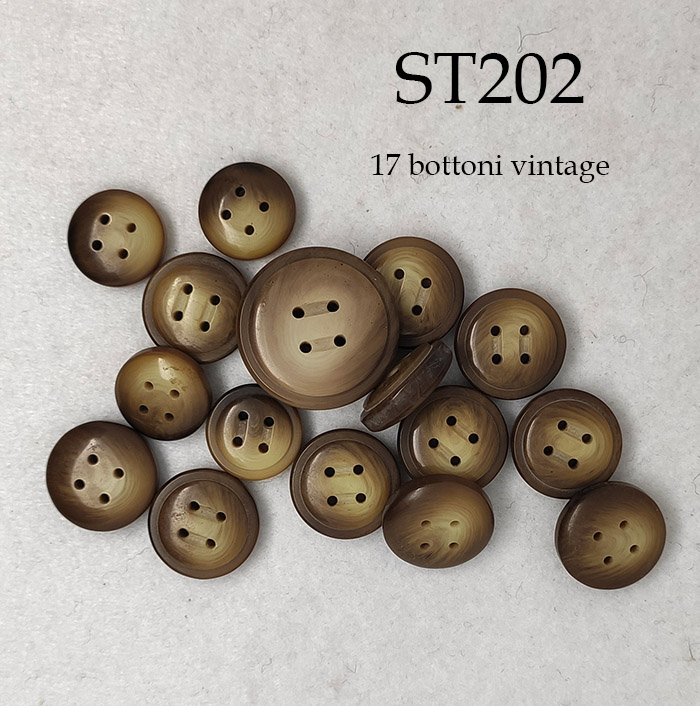 set di 17 bottoni vintage  dei primi anni 70