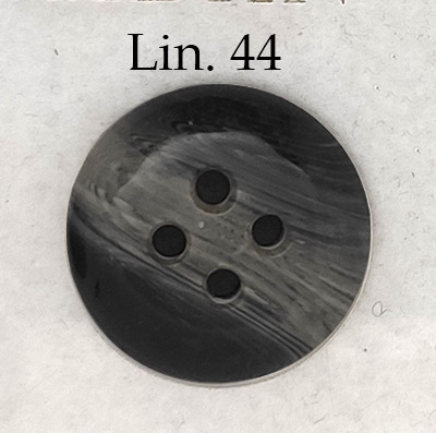 Bottone vintage quattro fori anni 70 - immagine 4