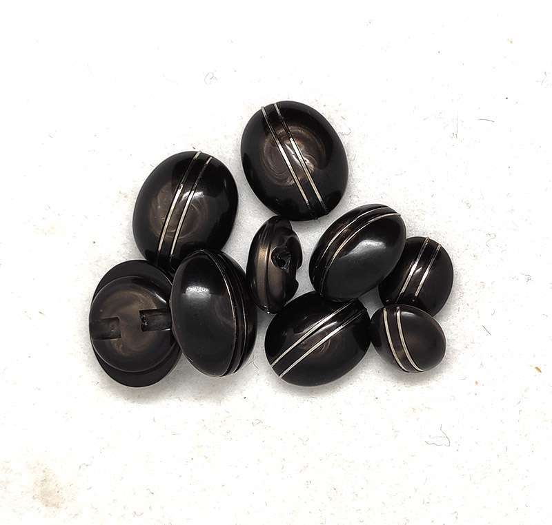 Bottone vintage ovale bombato anni 70 - immagine 5