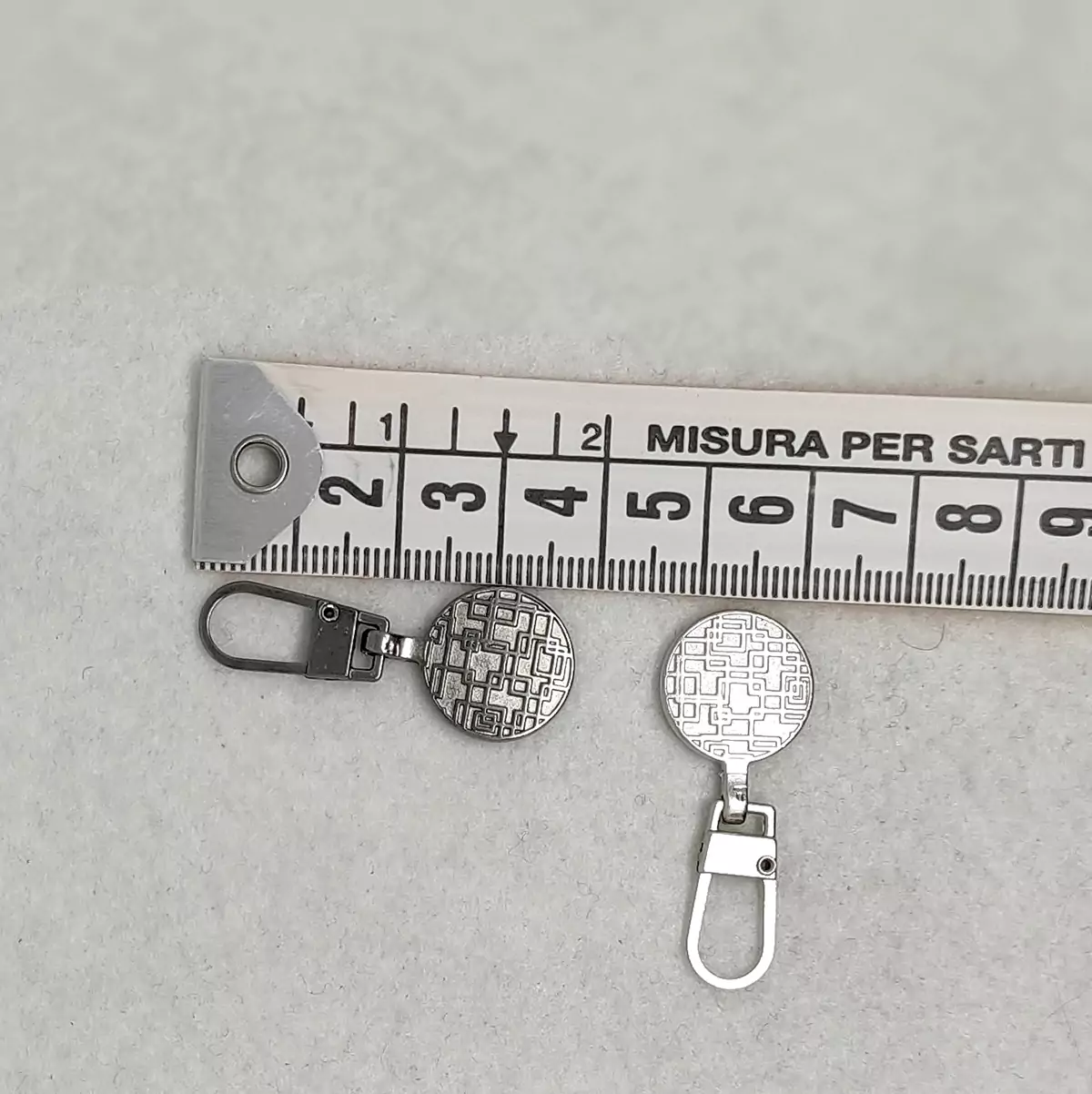 Tiretto standard cursore cerniera zip - immagine 4