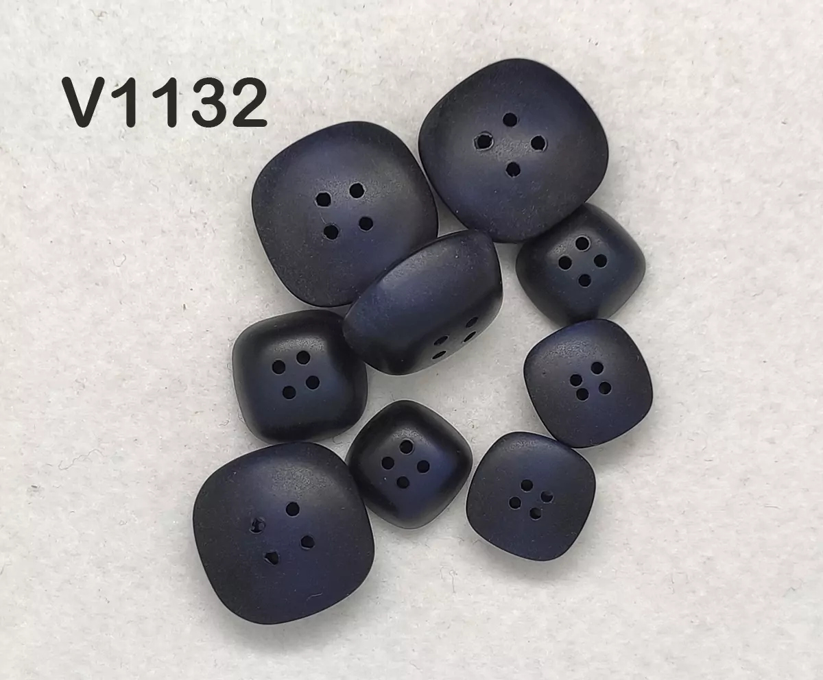 Bottone vintage blu quadrato quattro fori - immagine 7