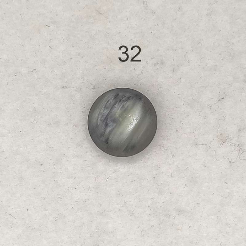 Bottone vintage primo lustro anni 80 - immagine 2