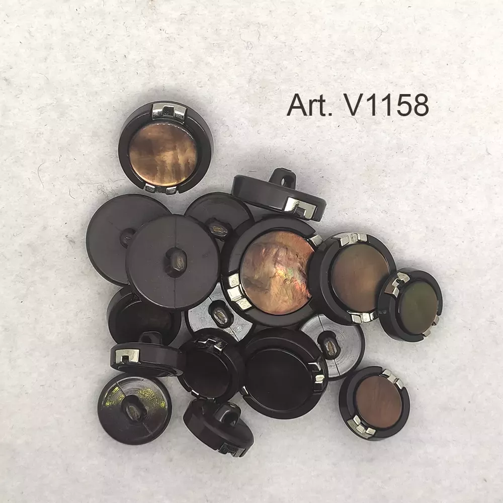 Bottone vintage di fine anni 70 madre perla