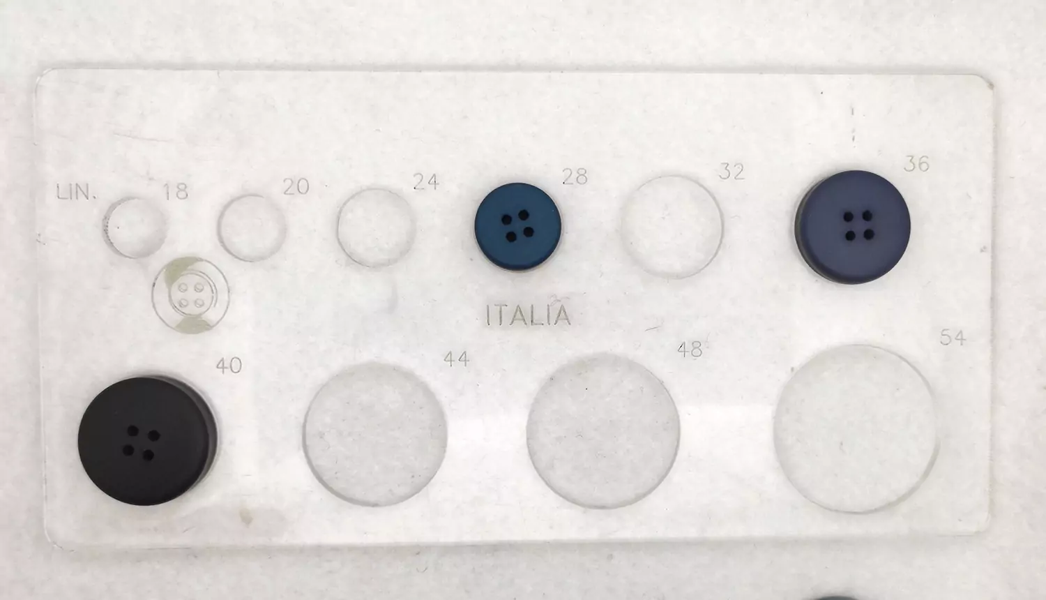 Bottone vintage anni 80 - immagine 3