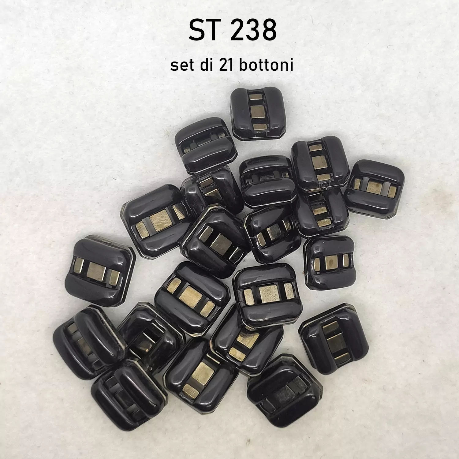 21 Bottoni quadrati vintage