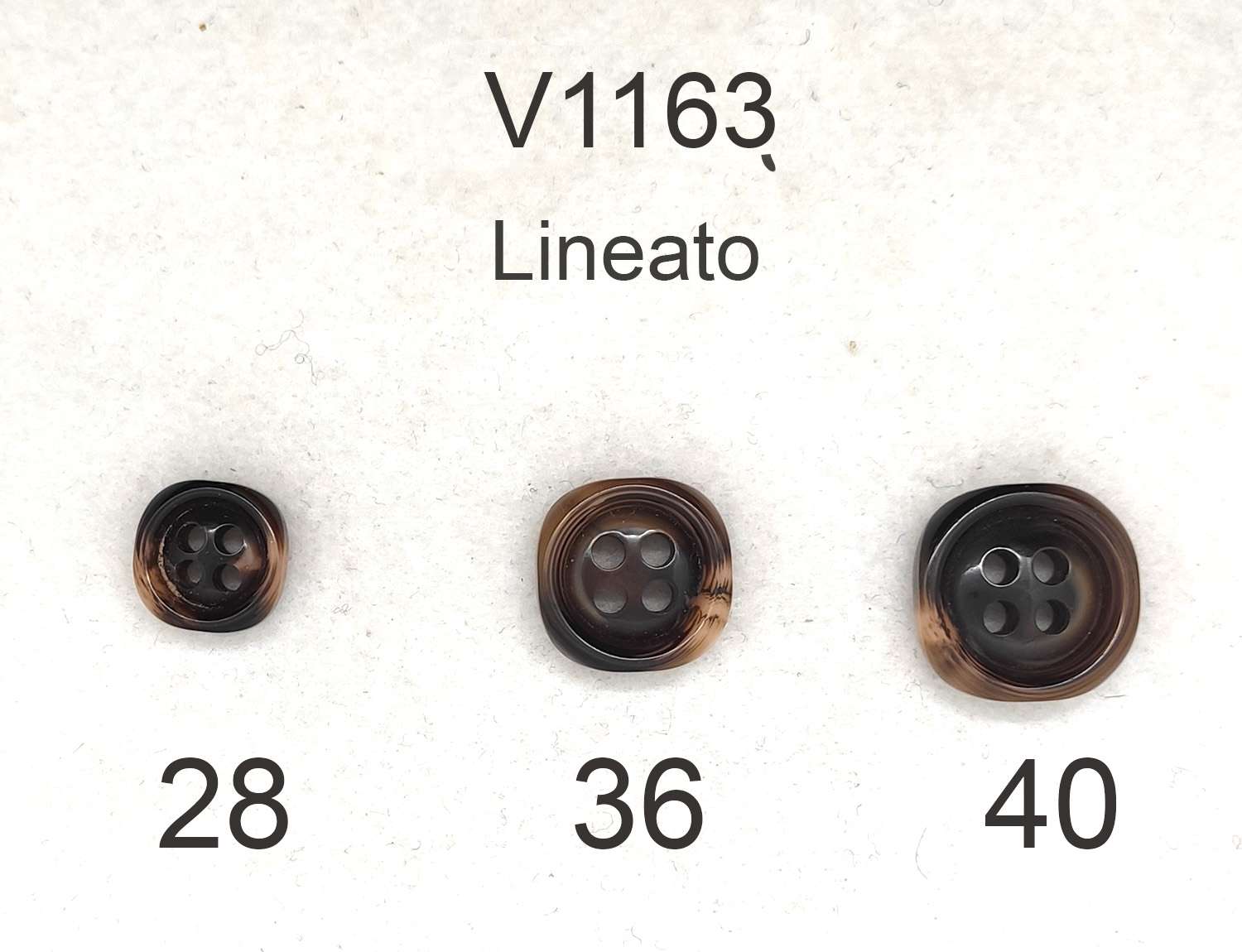 Bottone vintage 4 fori di fine anni 70 - immagine 3