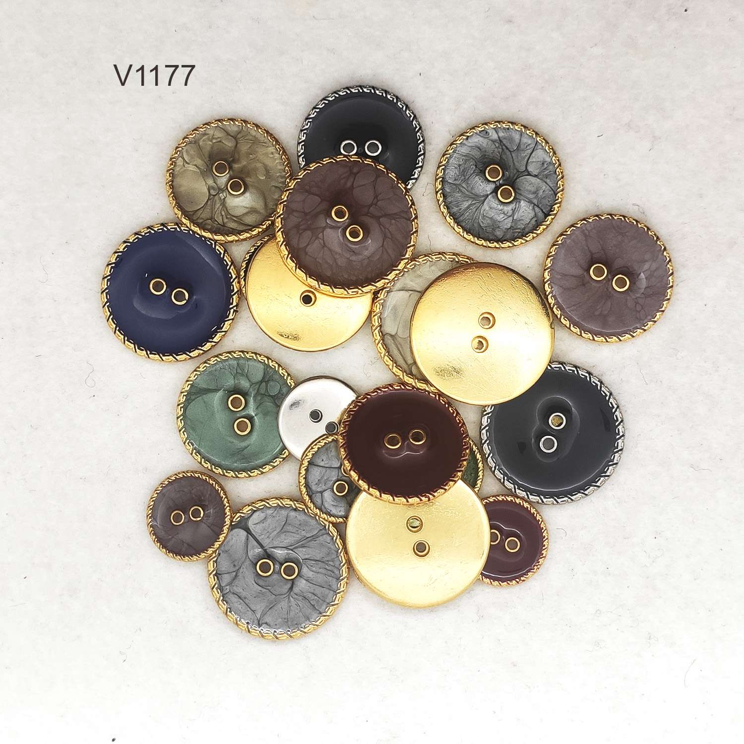 Bellissimo bottone degli anni 80 - immagine 6