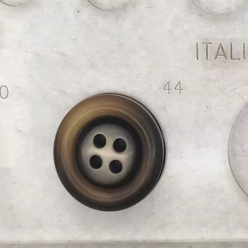 Bottone vintage a quattro fori anni 80 - immagine 6