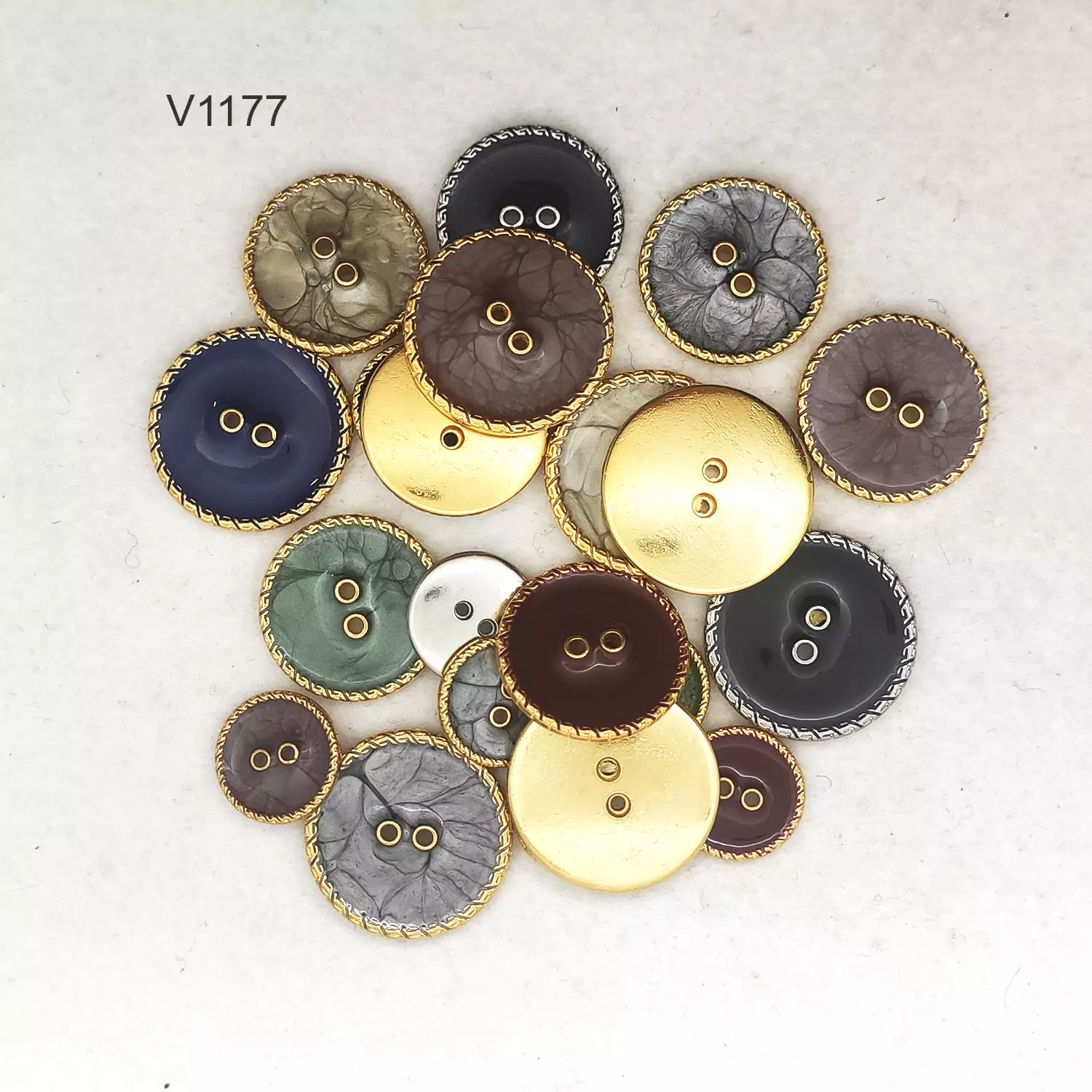 Bellissimo bottone degli anni 80 - immagine 6