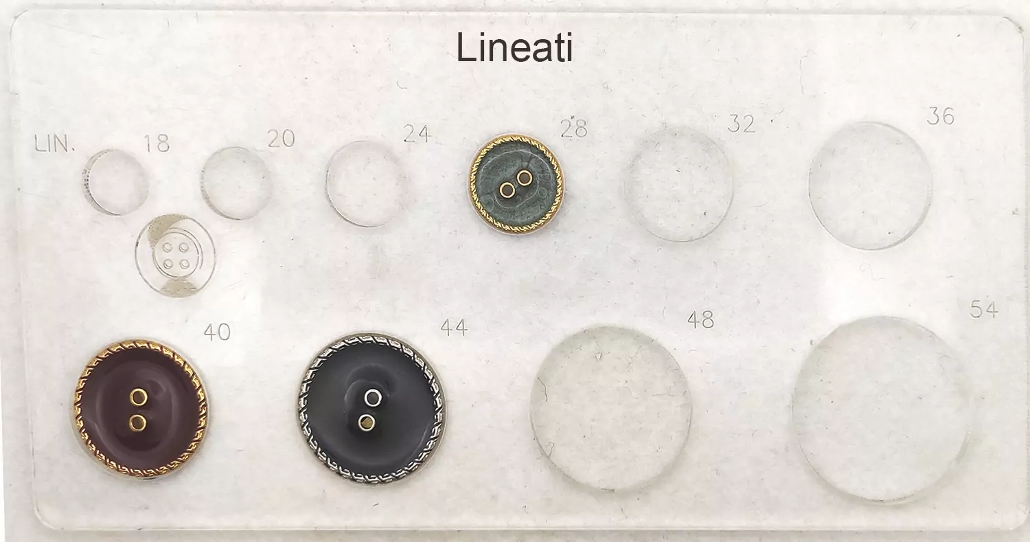 Bellissimo bottone degli anni 80 - immagine 7